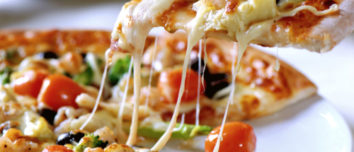 https://vewers.com/delish-homemade-pizza-can-you-say-yumm/